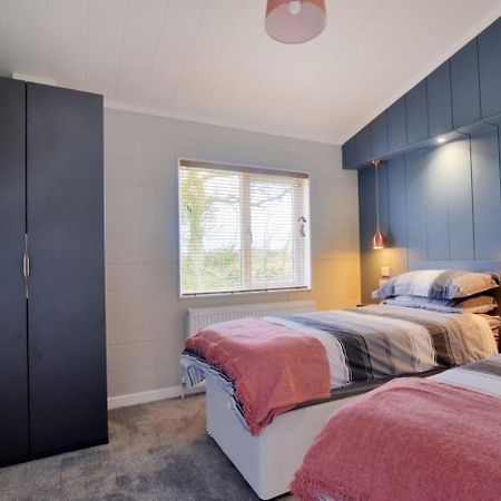 Hazelwood 4 Pinewood Retreat Villa Лайм Риджис Екстериор снимка