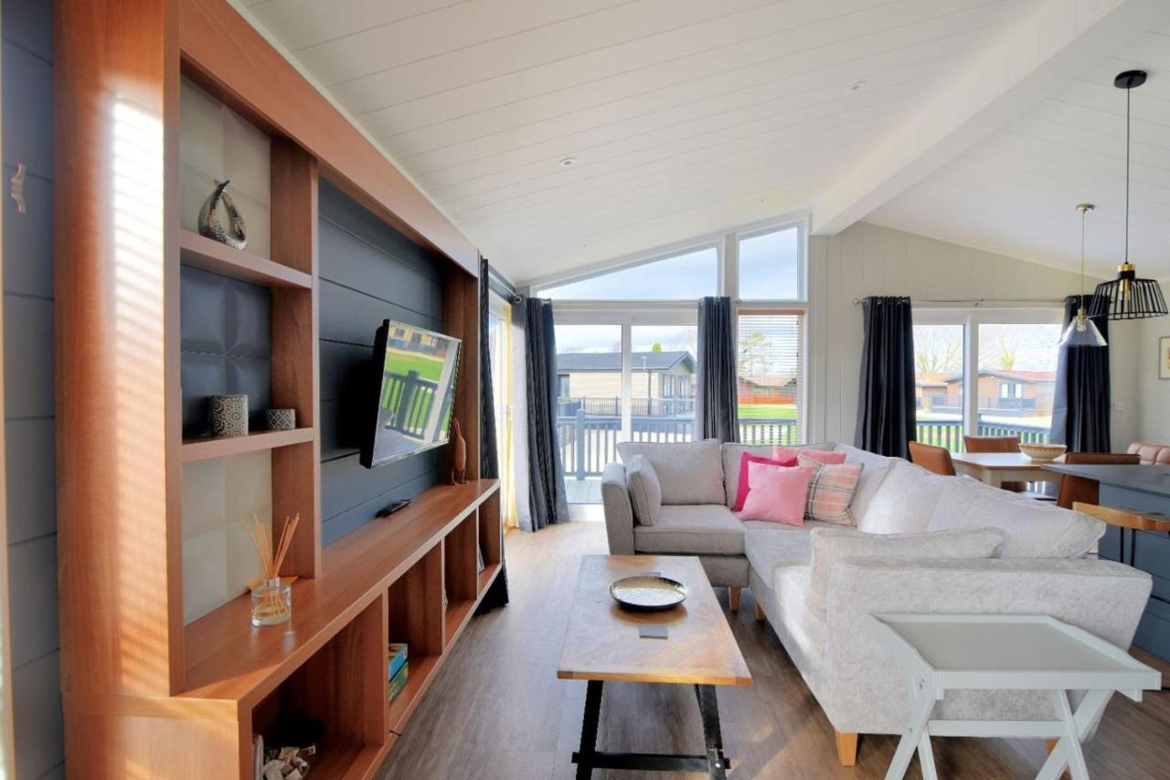 Hazelwood 4 Pinewood Retreat Villa Лайм Риджис Екстериор снимка