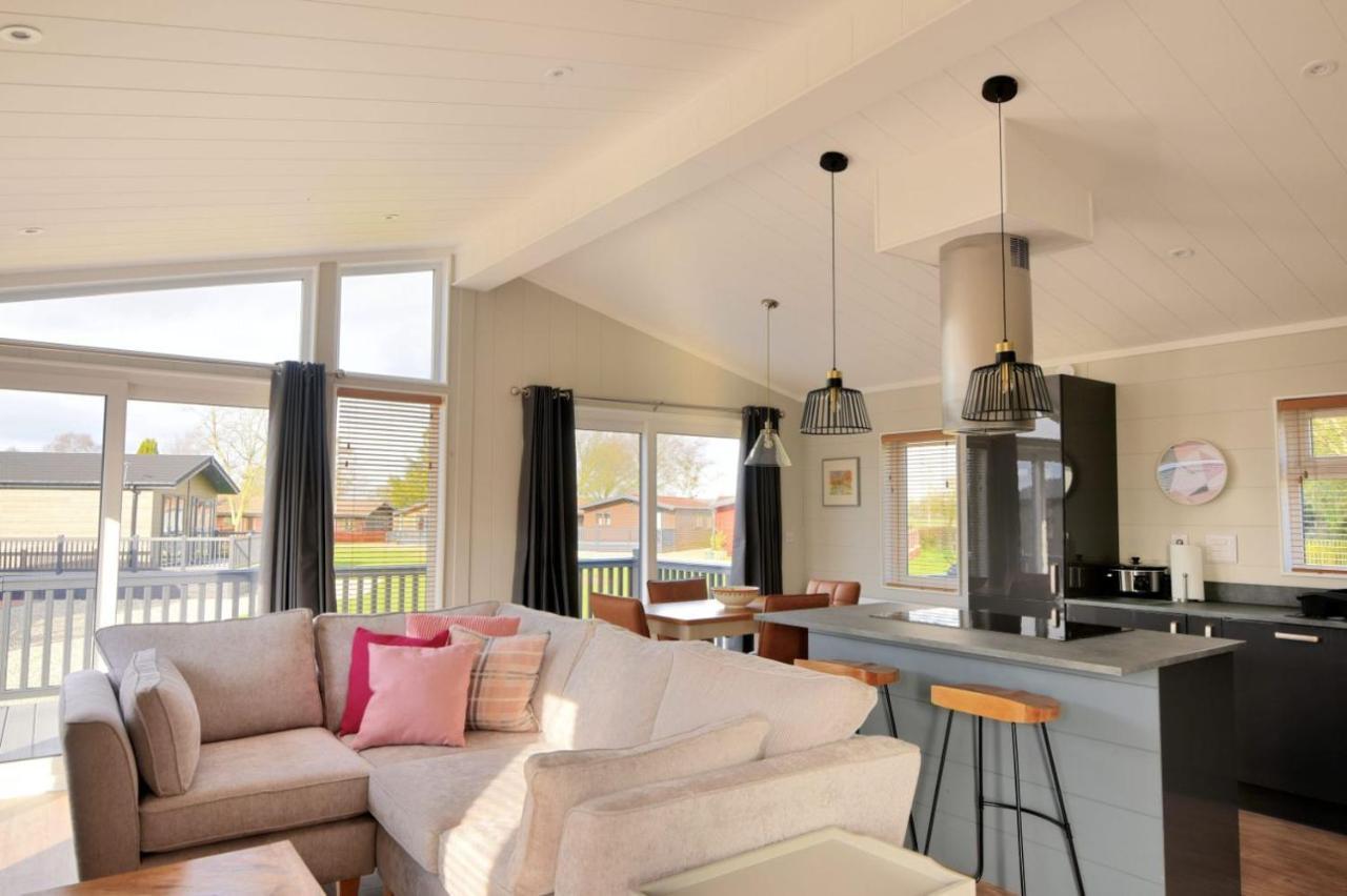 Hazelwood 4 Pinewood Retreat Villa Лайм Риджис Екстериор снимка