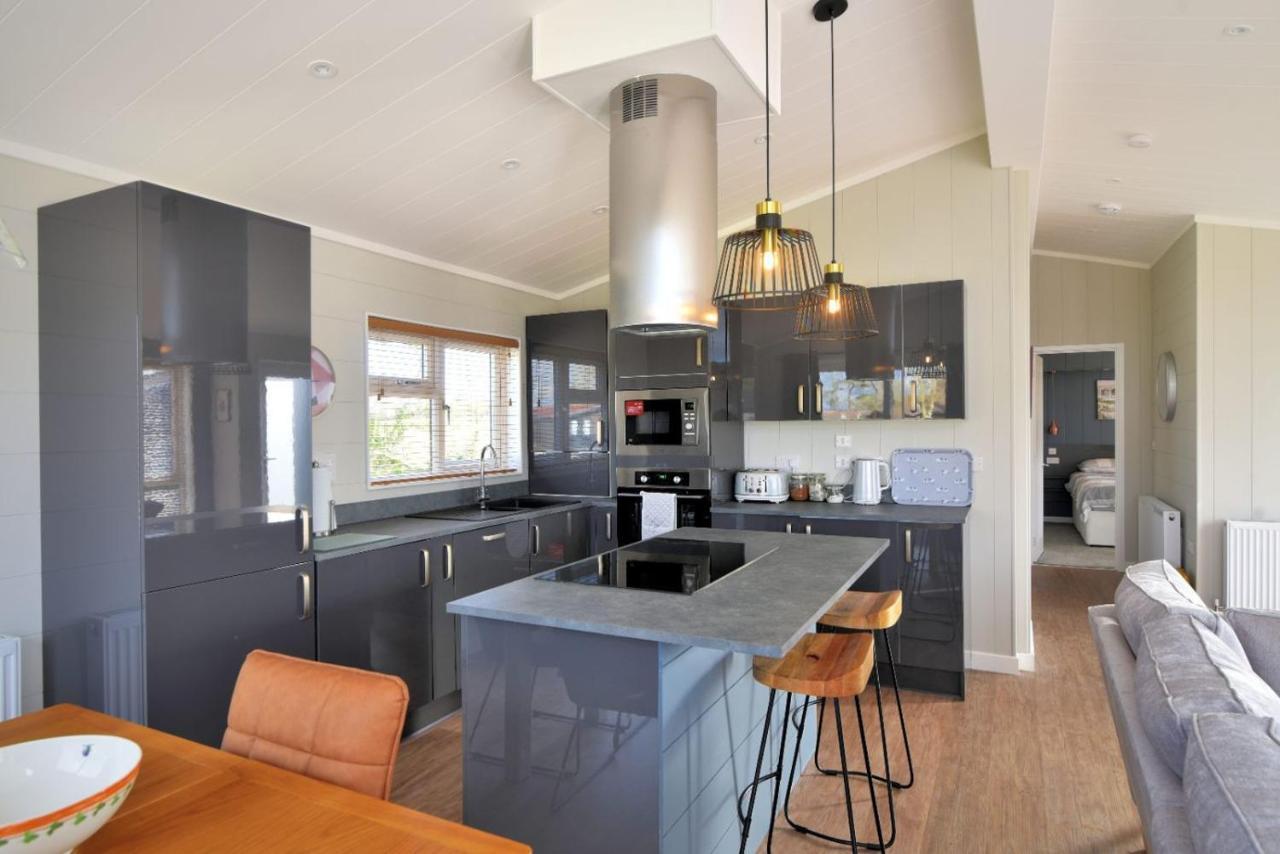 Hazelwood 4 Pinewood Retreat Villa Лайм Риджис Екстериор снимка