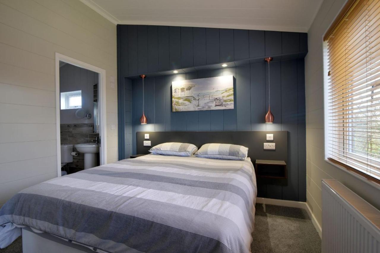 Hazelwood 4 Pinewood Retreat Villa Лайм Риджис Екстериор снимка