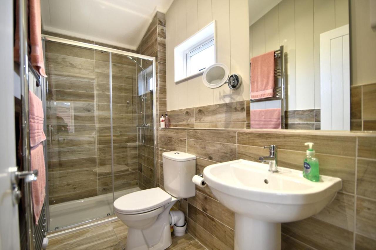 Hazelwood 4 Pinewood Retreat Villa Лайм Риджис Екстериор снимка